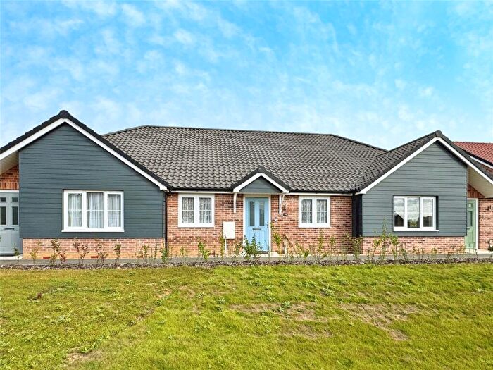 2 Bedroom Bungalow For Sale In Parkgate Corner, Little Clacton, Clacton-on-Sea, CO16