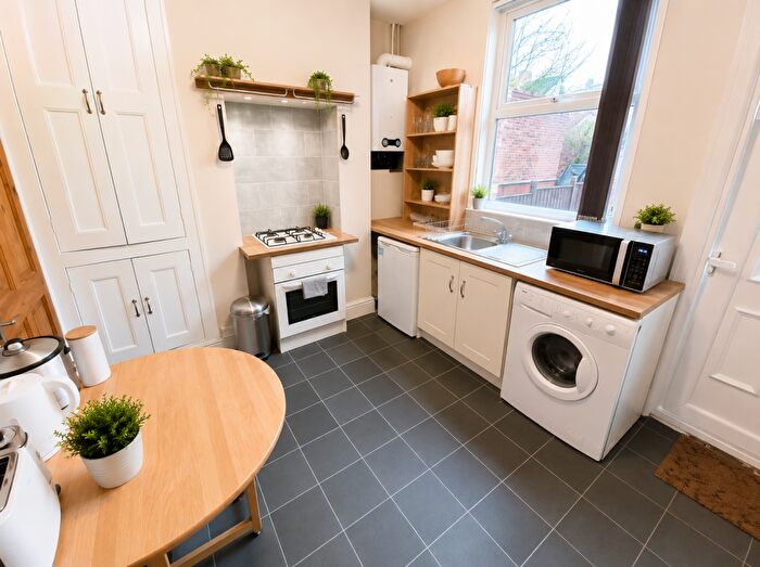 3 Bedroom House To Rent In Eastwood Road, Sheffield, S11