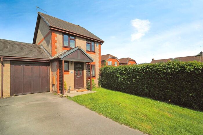 3 Bedroom Detached House For Sale In Avondown Road, Durrington, Salisbury, SP4