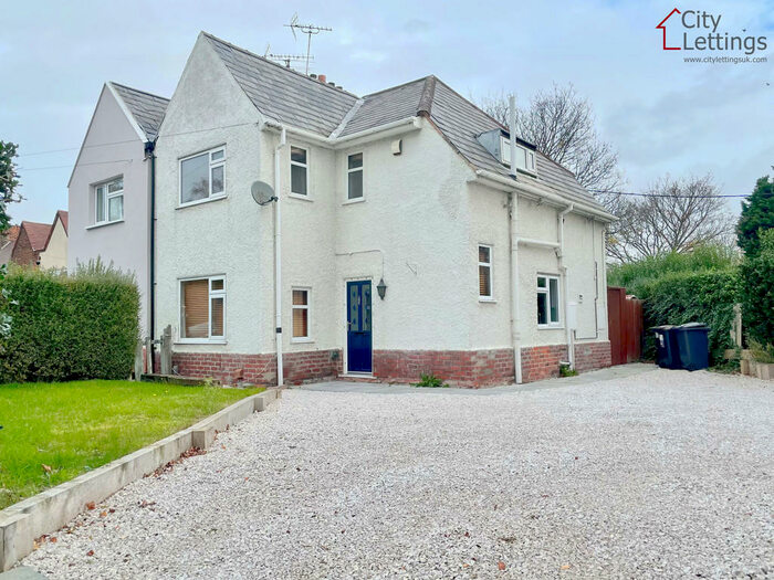 4 Bedroom Semi-Detached House To Rent In Wollaton Road, Beeston, NG9