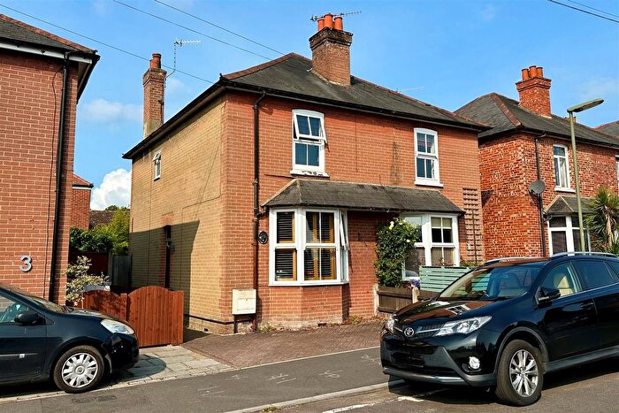 3 Bedroom Semi Detached House For Sale In Hallam Road, Godalming, GU7