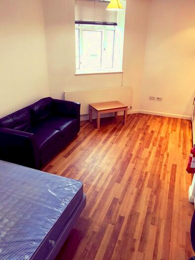 Studio To Rent In The Kingsway, Portland House, City Centre, Swansea, SA1