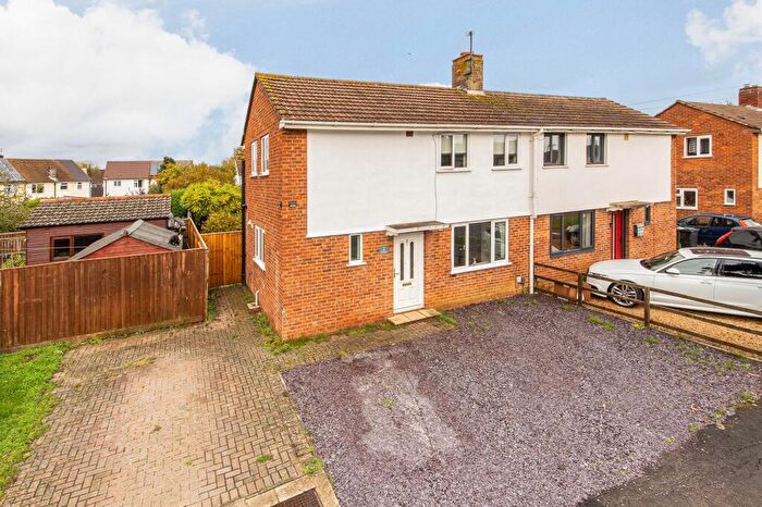 2 Bedroom Semi-Detached House For Sale In Longmead, Abingdon, OX14