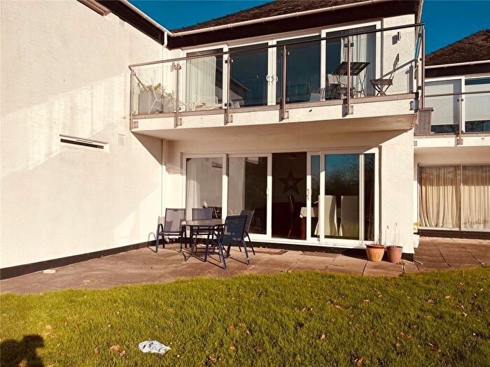 2 Bedroom Flat For Sale In Coedrath Park, Saundersfoot, Pembrokeshire, SA69