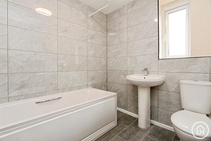 2 Bedroom End Of Terrace House To Rent In Limehouse Court, Sittingbourne, ME10