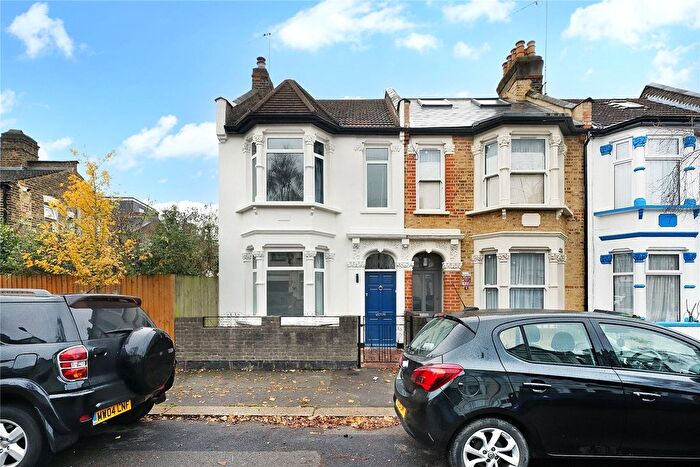 3 Bedroom End Of Terrace House To Rent In Rosebank Grove, Walthamstow, London, E17