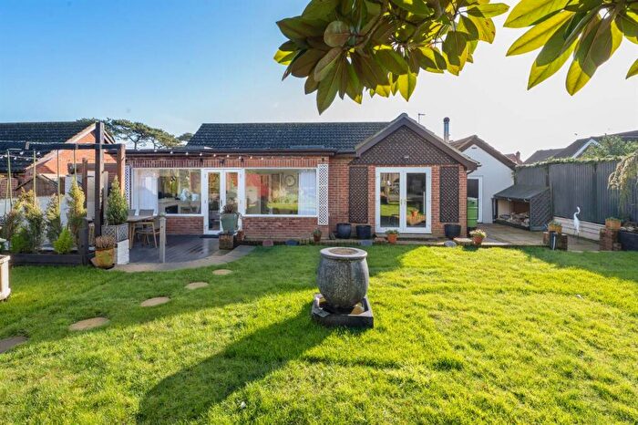 3 Bedroom Detached Bungalow For Sale In Amos Close, Beltinge, Herne Bay, CT6