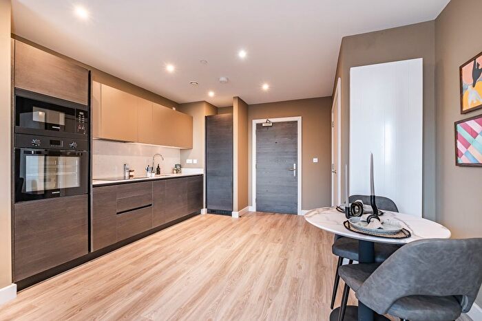 1 Bedroom Flat To Rent In Hove Central, Boulevard Place Hove, BN3