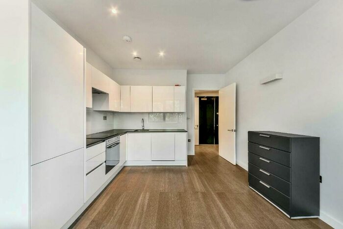 Studio To Rent In Clive Road, Sittingbourne, Kent, ME10