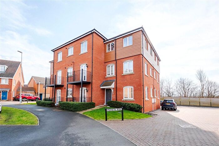 2 Bedroom Flat For Sale In Moneta Rise, Leighton Buzzard, Bedfordshire, LU7