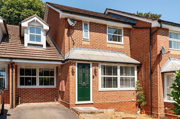 3 Bedroom Detached House For Sale In Aspen Close, Colden Common, Winchester, Hampshire, SO21