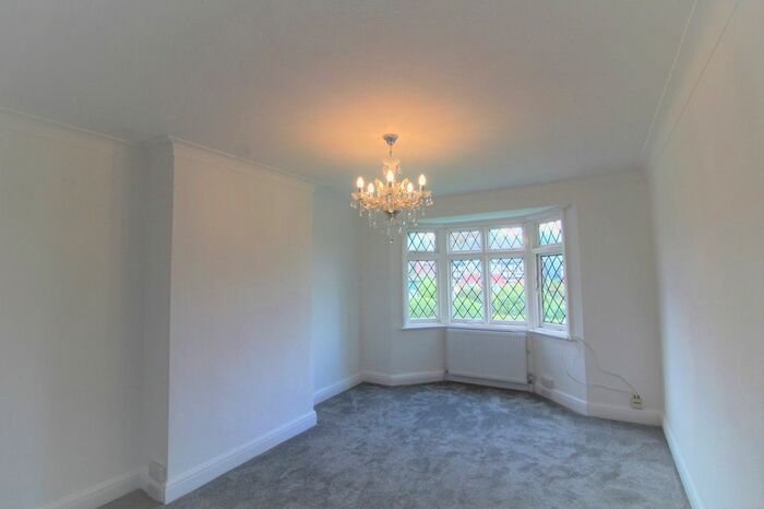 2 Bedroom Maisonette To Rent In Tregenna Close, Chase Road, London, N14