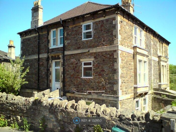 2 Bedroom Flat To Rent In Lower Oldfield Park, Bath, BA2