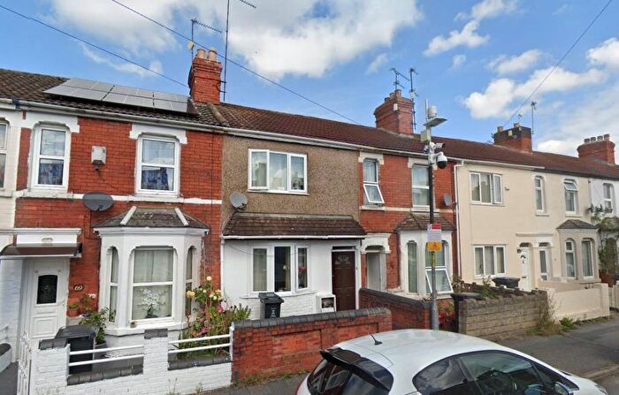 3 Bedroom Terraced House To Rent In Elmina Road, Town Centre, SN1