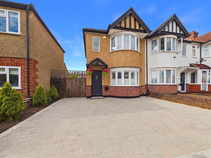 2 Bedroom Property For Sale In Bessingby Road, Ruislip, HA4