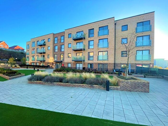 1 Bedroom Apartment For Sale In Stirling Drive, South Luton, Luton, Bedfordshire, LU2