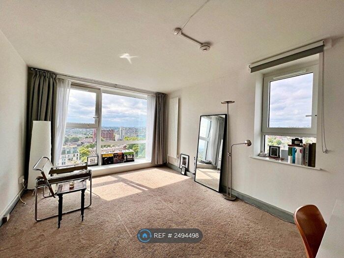 3 Bedroom Flat To Rent In London, London, NW3