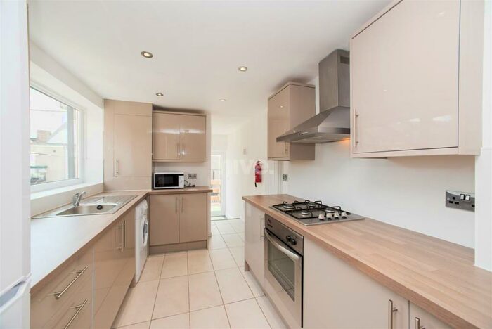 5 Bedroom Maisonette To Rent In Warwick Street, Heaton, Newcastle Upon Tyne, NE6