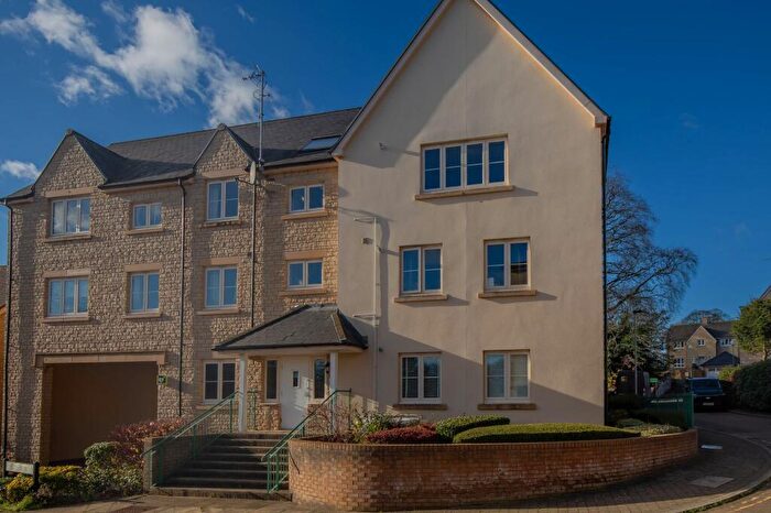 2 Bedroom Flat For Sale In Sir Bernard Lovell Road, Malmesbury, SN16