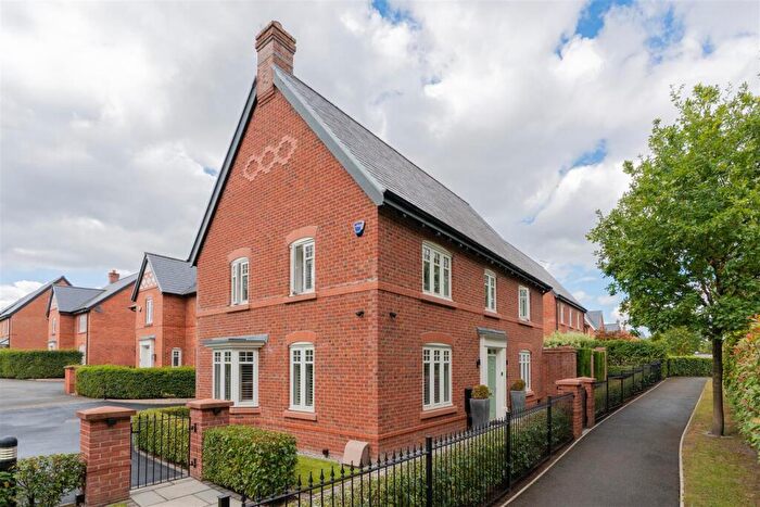 5 Bedroom Detached House For Sale In Tiresford Close, Tarporley, CW6
