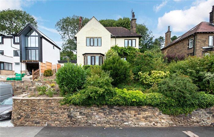3 Bedroom Detached House For Sale In Banks Lane, Riddlesden, Keighley, West Yorkshire, BD20