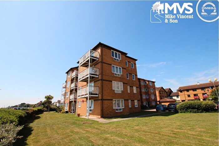 2 Bedroom Apartment For Sale In Knightsbridge Court, Connaught Gardens East, Clacton-on-Sea, CO15