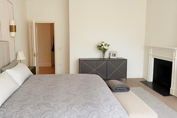 2 Bedroom Flat To Rent In Canfield Gardens, London, NW6