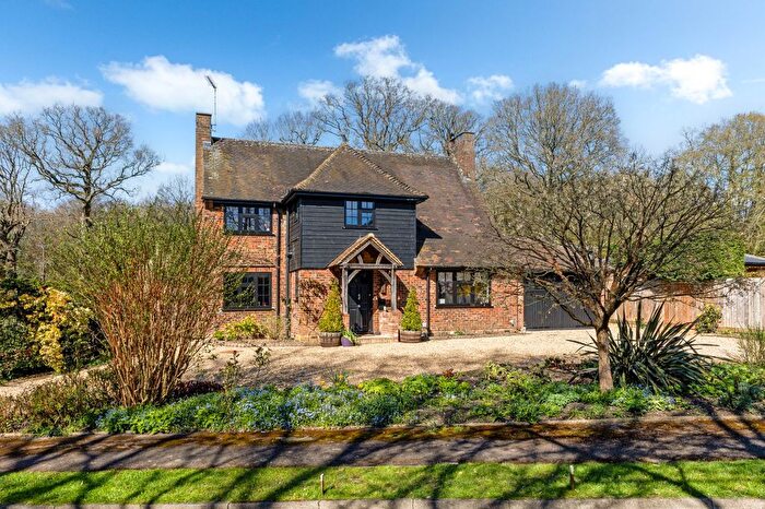 4 Bedroom Detached House For Sale In Sauncey Wood, Harpenden, Hertfordshire, AL5
