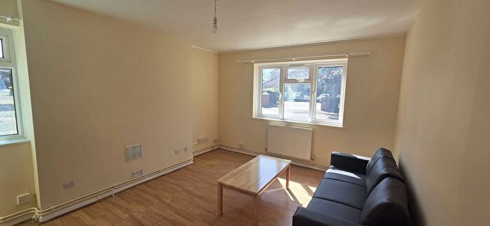 1 Bedroom Flat To Rent In Feltham, TW14