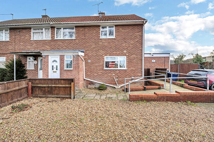 4 Bedroom Semi-Detached House For Sale In The Knowle, Stanton, IP31