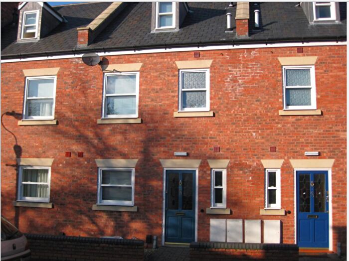 6 Bedroom Town House To Rent In Gordon Street Leamington Spa, CV31