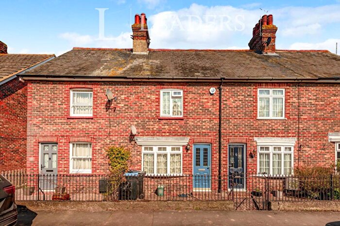 3 Bedroom Terraced House To Rent In Station Road, RH7