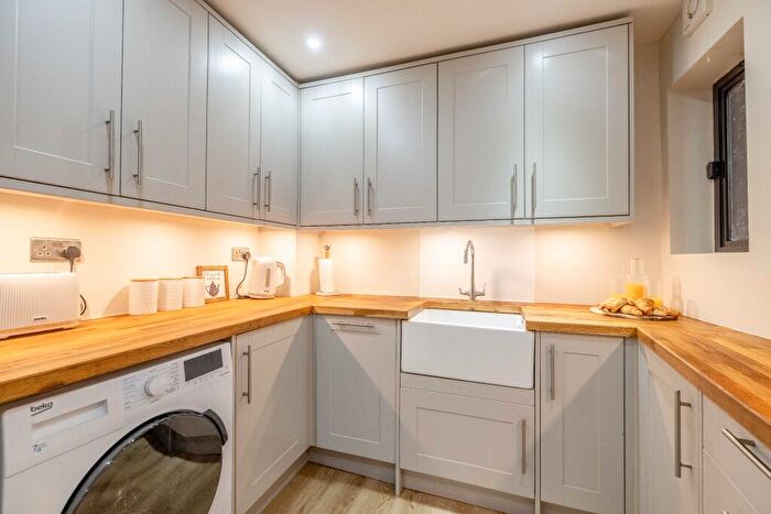 2 Bedroom Apartment To Rent In Sheet Street, Windsor, Berkshire, SL4