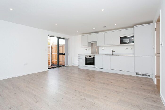 1 Bedroom Flat To Rent In Newmarket Road, Cambridge, CB5