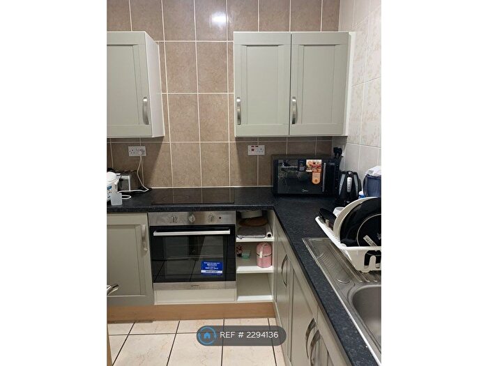 2 Bedroom Flat To Rent In Cobourg Street, Manchester, M1