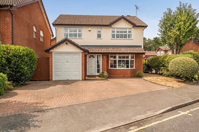 4 Bedroom Detached House For Sale In Epping Way, Bracknell, Berkshire, RG12