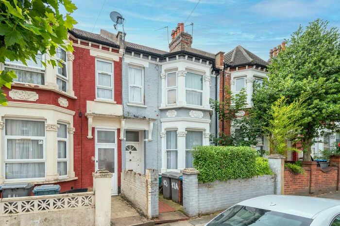 2 Bedroom Flat To Rent In Tunley Road, Harlesden, London, NW10