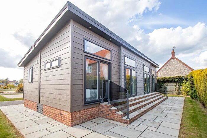 2 Bedroom Lodge For Sale In The Poplars, Burnham Market, PE31