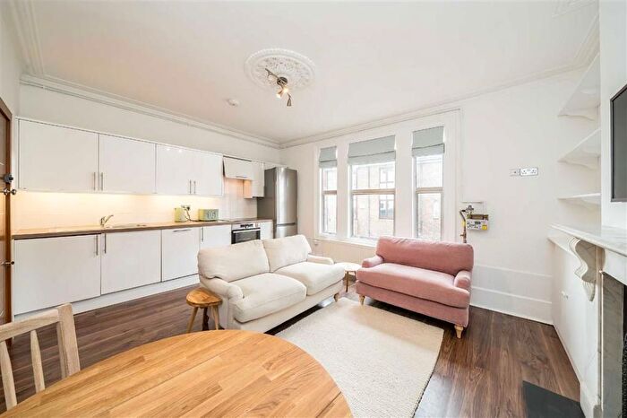 1 Bedroom Flat To Rent In Dawes Road, Bishops Park, SW6