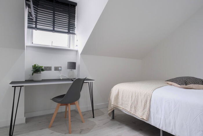 6 Bedroom House To Rent In Avondale Street, Lincoln, LN2