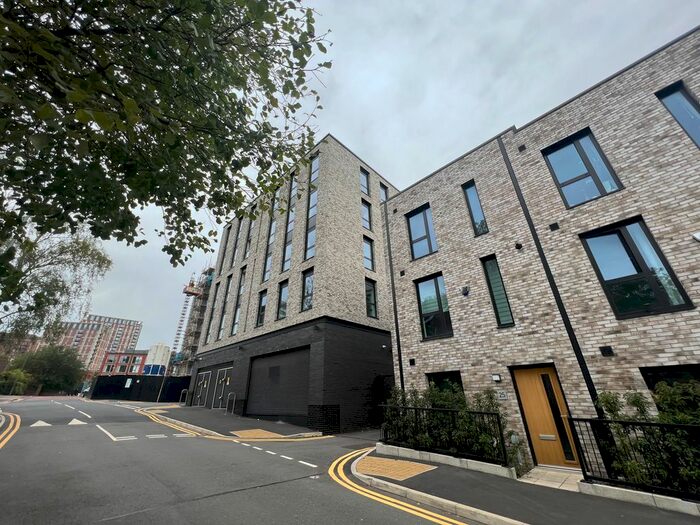 2 Bedroom Flat To Rent In Chapel St, Salford, M13