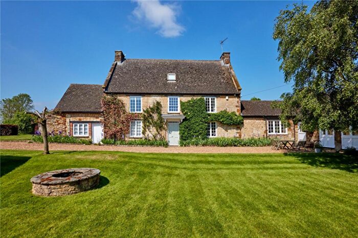 6 Bedroom Detached House For Sale In Woodend, Towcester, Northamptonshire, NN12