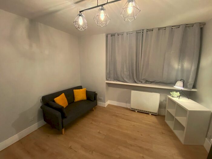 2 Bedroom Flat To Rent In Jackson Terrace, City Centre, Aberdeen, AB24