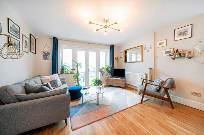 1 Bedroom Flat To Rent In Parkfield Road, London, NW10