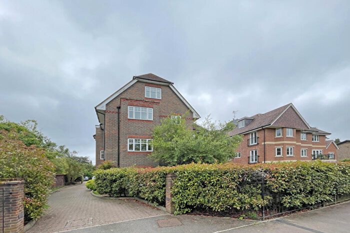 2 Bedroom Apartment To Rent In Doods Road, Reigate, RH2