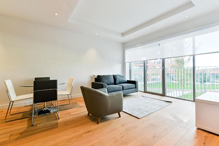 2 Bedroom Apartment For Sale In Hercules House, London City Island, London, E14