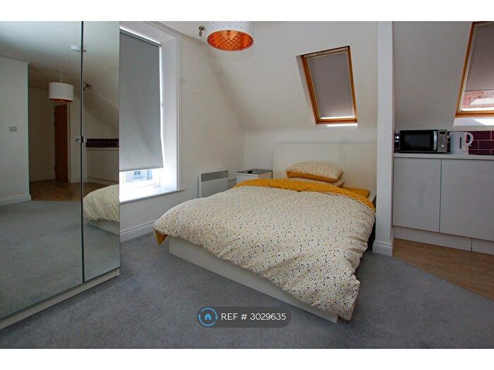 Studio To Rent In Victoria Road South, Southsea, PO5