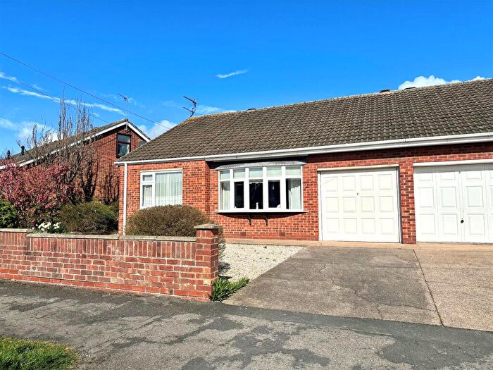 2 Bedroom Semi-Detached Bungalow For Sale In Well Lane, Willerby, Hull, HU10