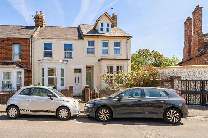 3 Bedroom End Of Terrace House For Sale In Crown Street, Oxford, OX4
