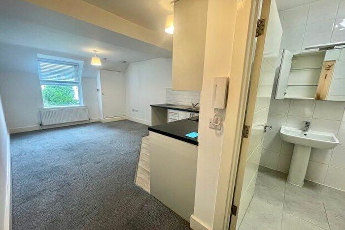 Studio To Rent In Fernwood Court, Bournemouth, BH1